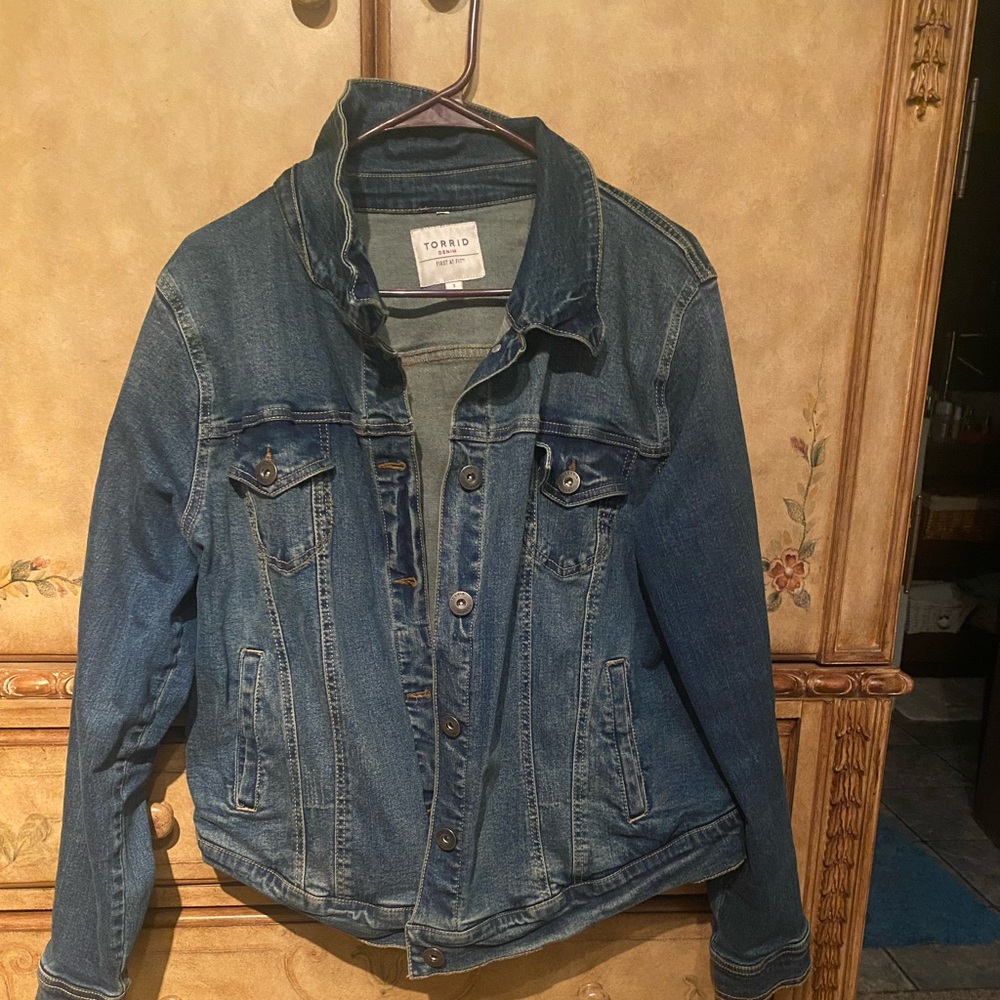 Torrid medium wash denim jacket